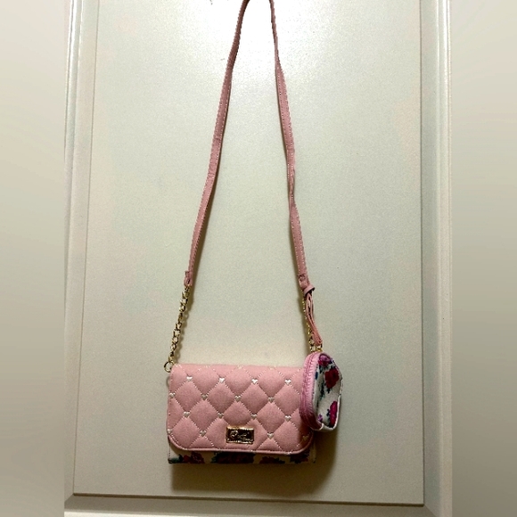 Purse - Picture 1 of 4